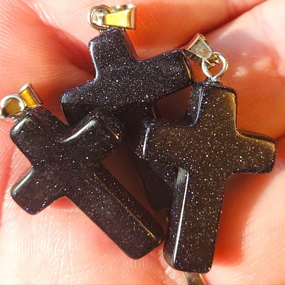 Blue Sandstone Cross Pendant Crystal Jewlery Necklace - Picture 1 of 3